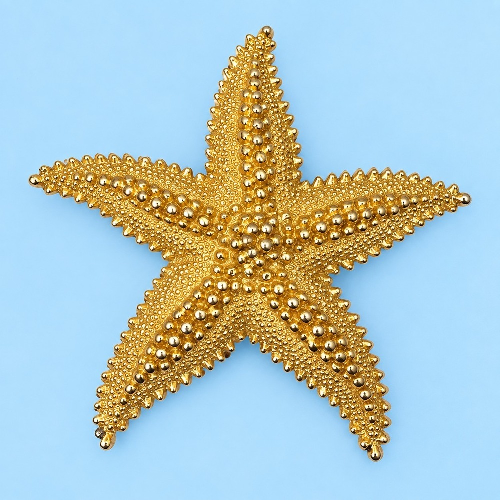 Vintage MONET Starfish Brooch Gold Tone Signed Textured Nautical Sea Life -3771